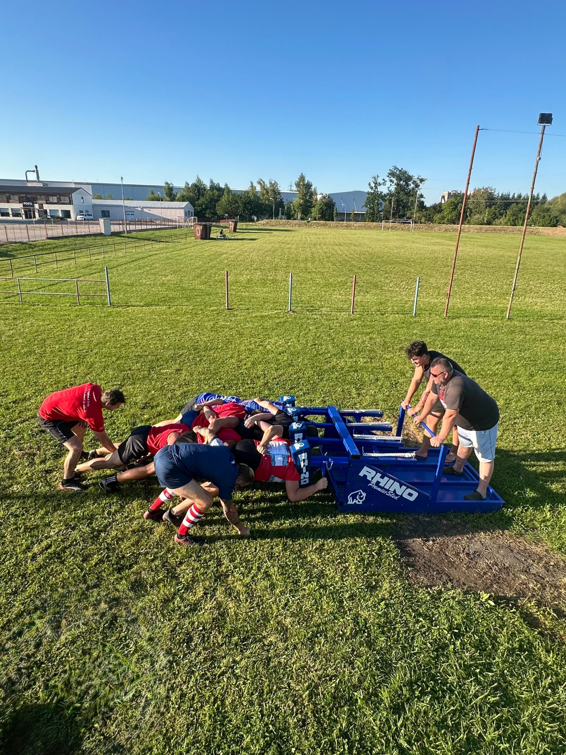 Trénink mužů a U19 - trénink mlýnu pomocí berana